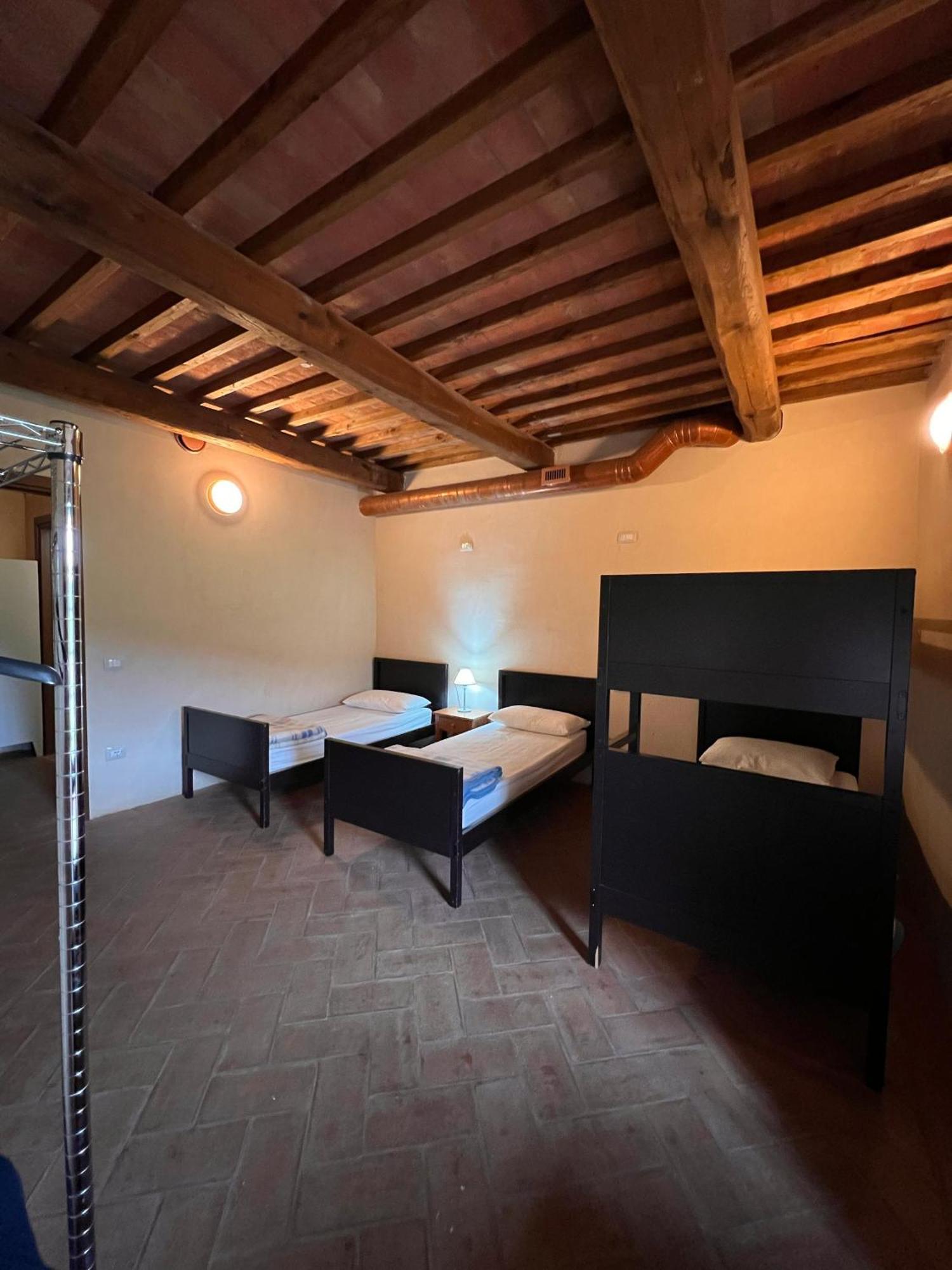 Ostello Contessa Ava Dei Lambardi Monteriggioni Kültér fotó